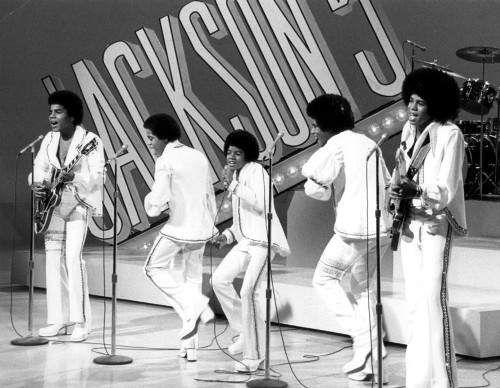 JACKSON 5 PERFORMING