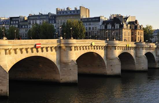 15 Curious Facts about the Pont Neuf, Paris