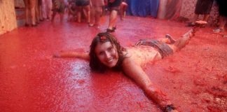18 Interesting Facts About La Tomatina A Glimpse Of La Tomatina Festival